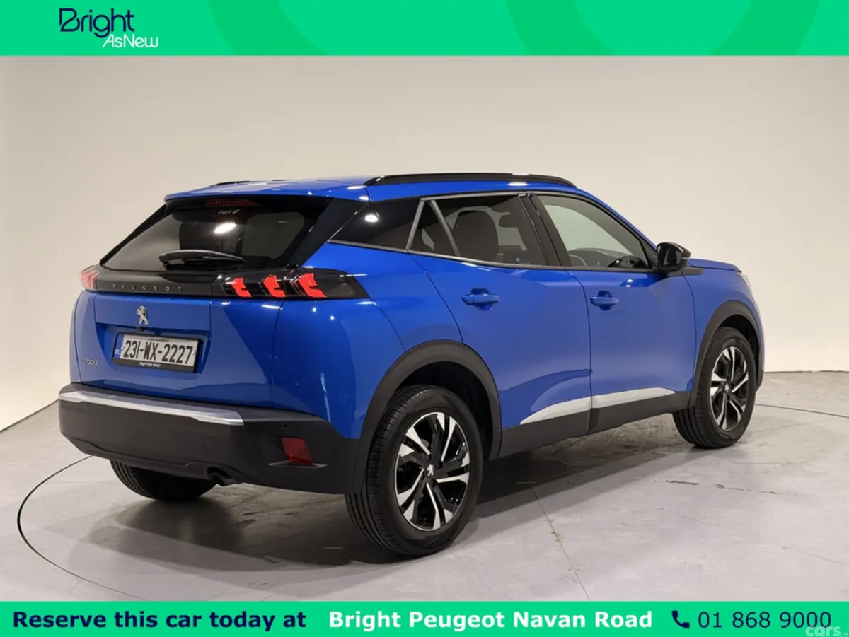 Peugeot 2008 MPV, Petrol, 2023, Blue
