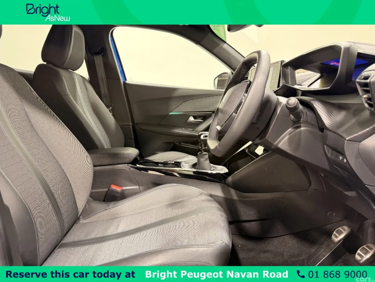 Peugeot 2008 MPV, Petrol, 2023, Blue