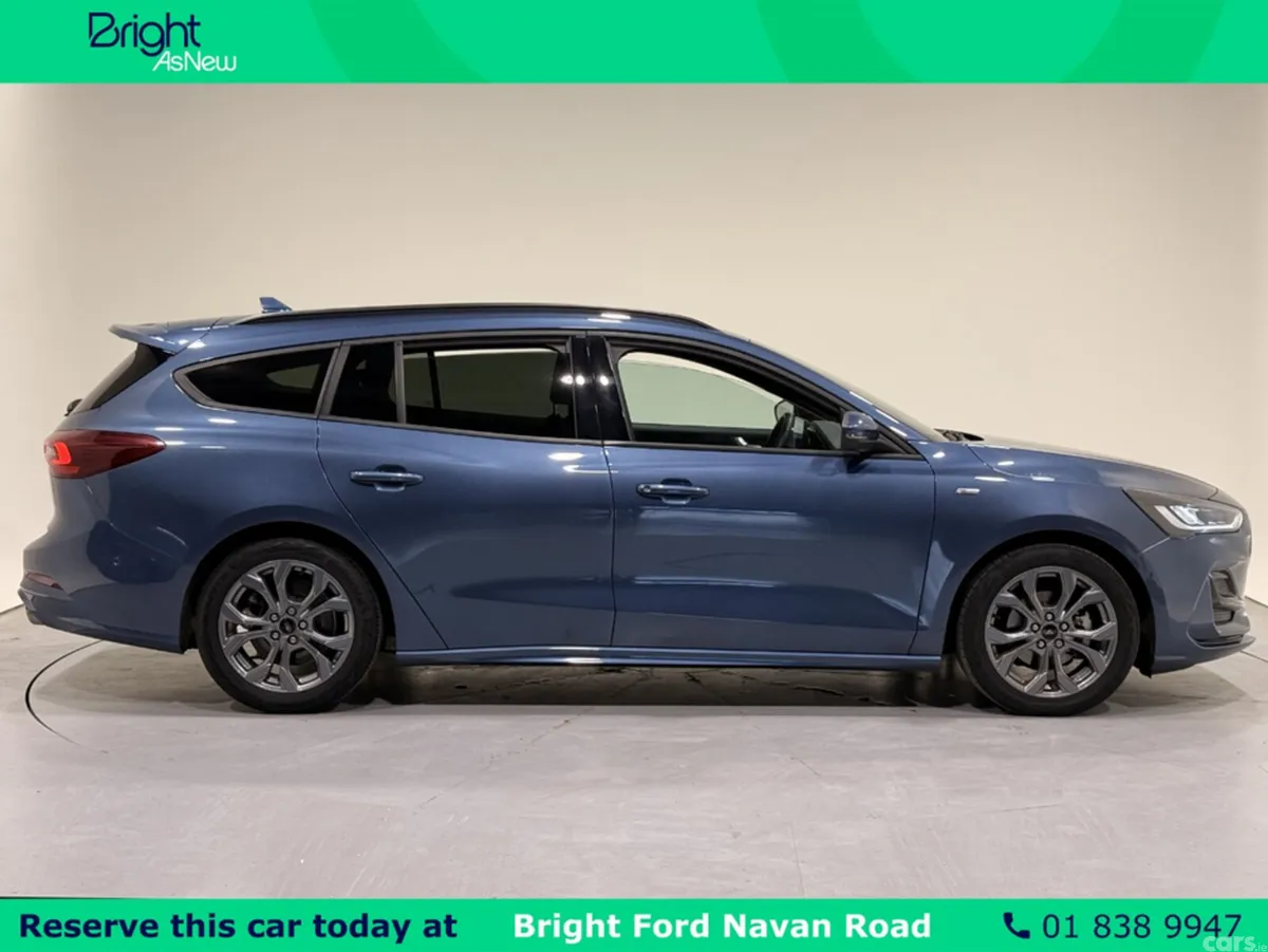 Ford Focus Estate, Petrol, 2024, Blue