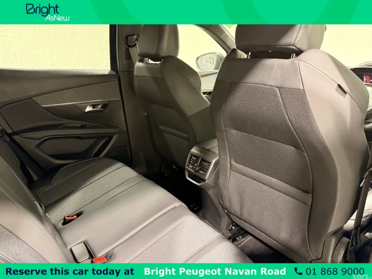 Peugeot 3008 MPV, Petrol, 2023, Blue