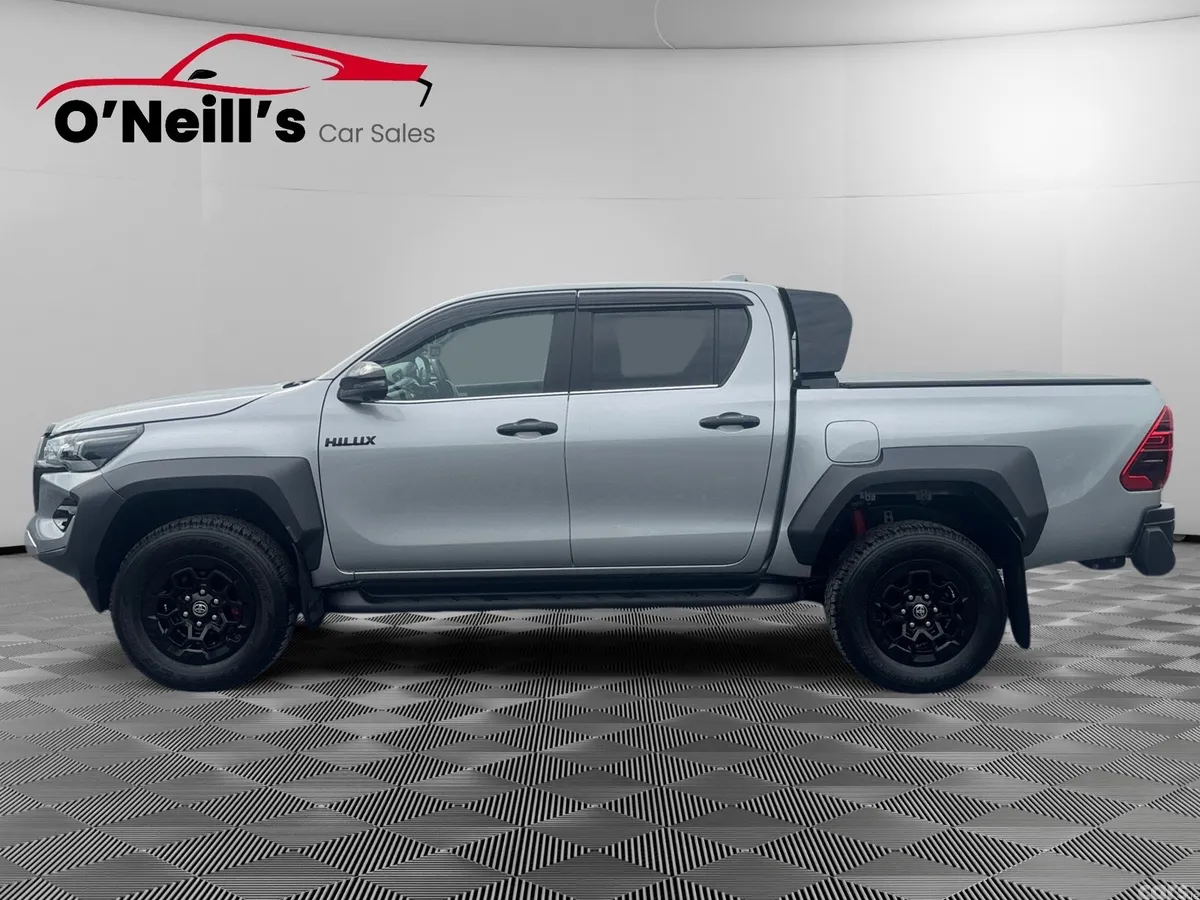 Toyota Hilux Pick Up, Diesel, 2025, Grey