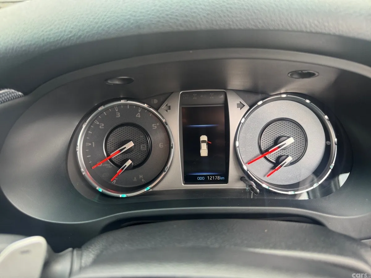 Toyota Hilux Pick Up, Diesel, 2025, Grey