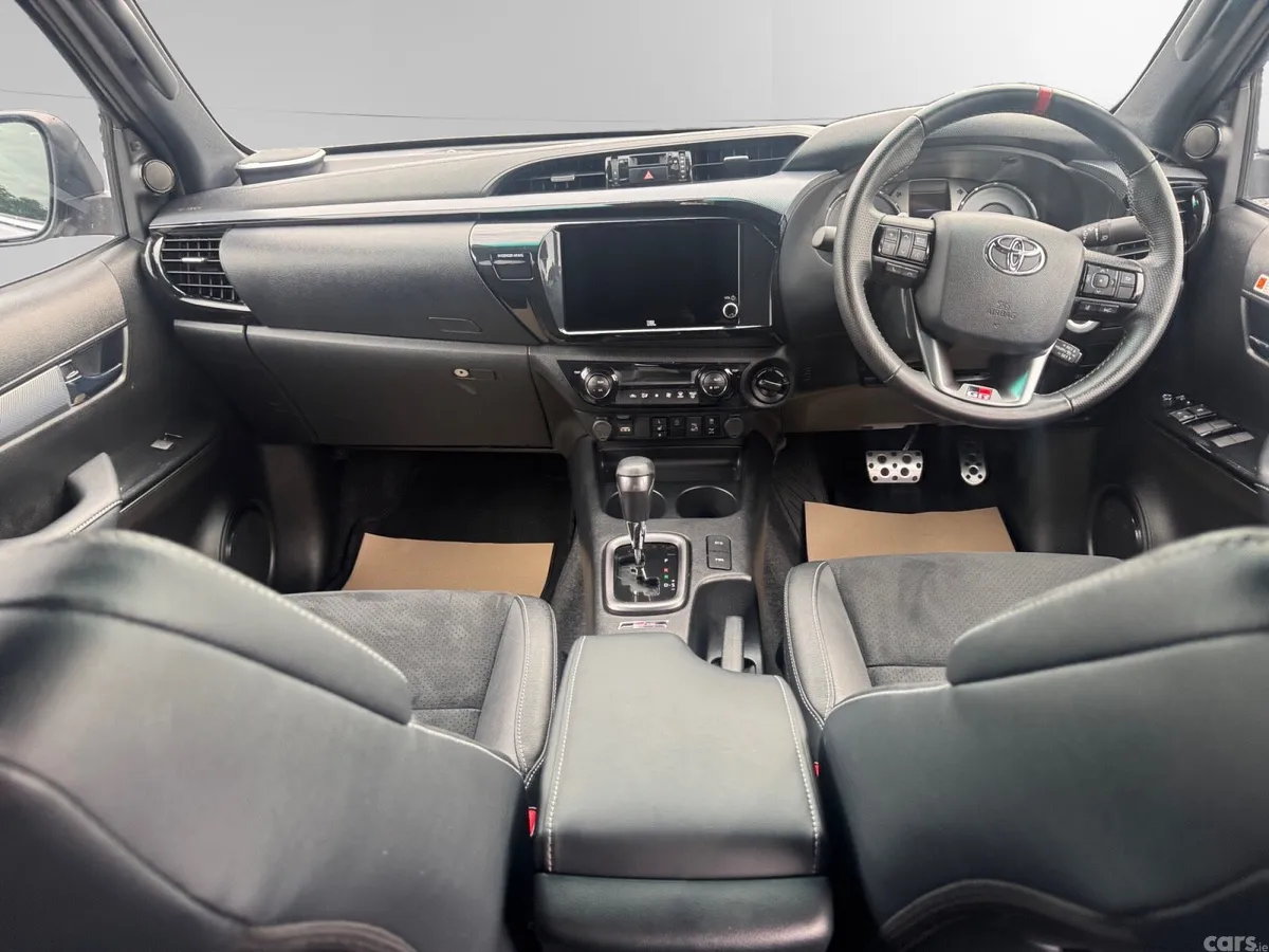 Toyota Hilux Pick Up, Diesel, 2025, Grey