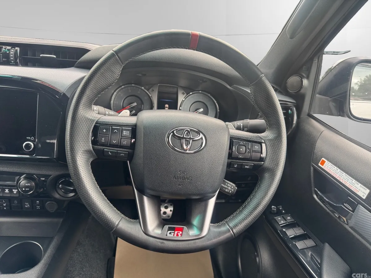 Toyota Hilux Pick Up, Diesel, 2025, Grey