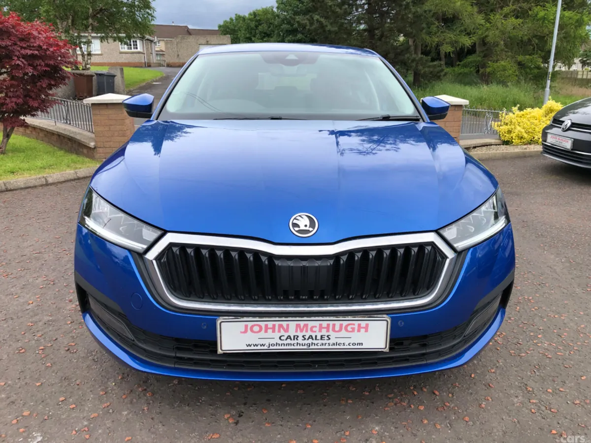 Skoda Octavia Hatchback, Diesel, 2023, Blue