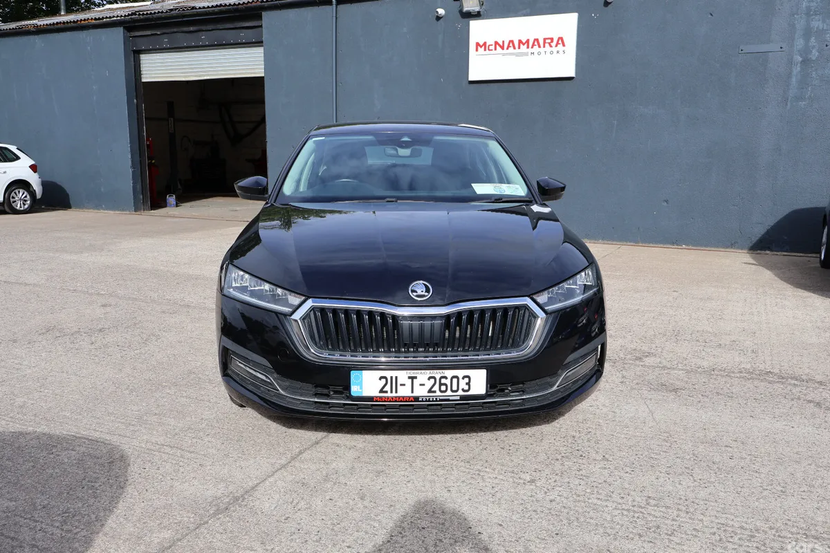 Skoda Octavia Saloon, Diesel, 2021, Black