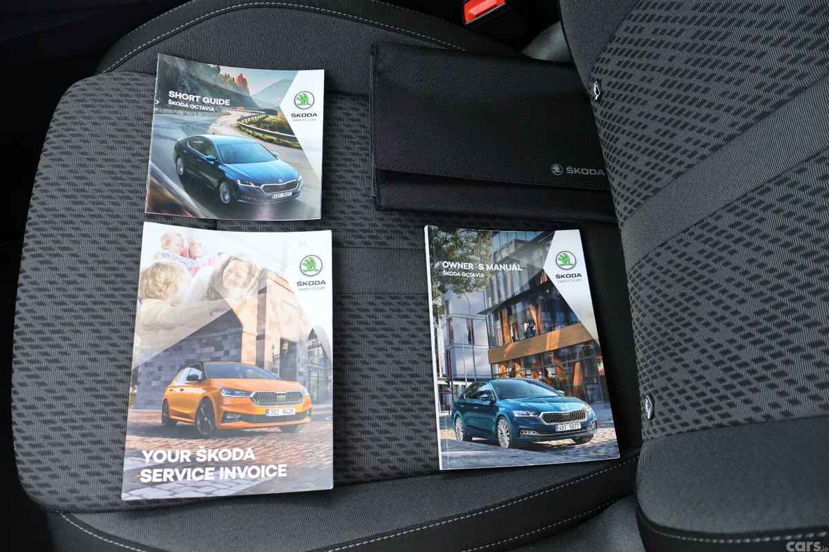 Skoda Octavia Saloon, Diesel, 2021, Black