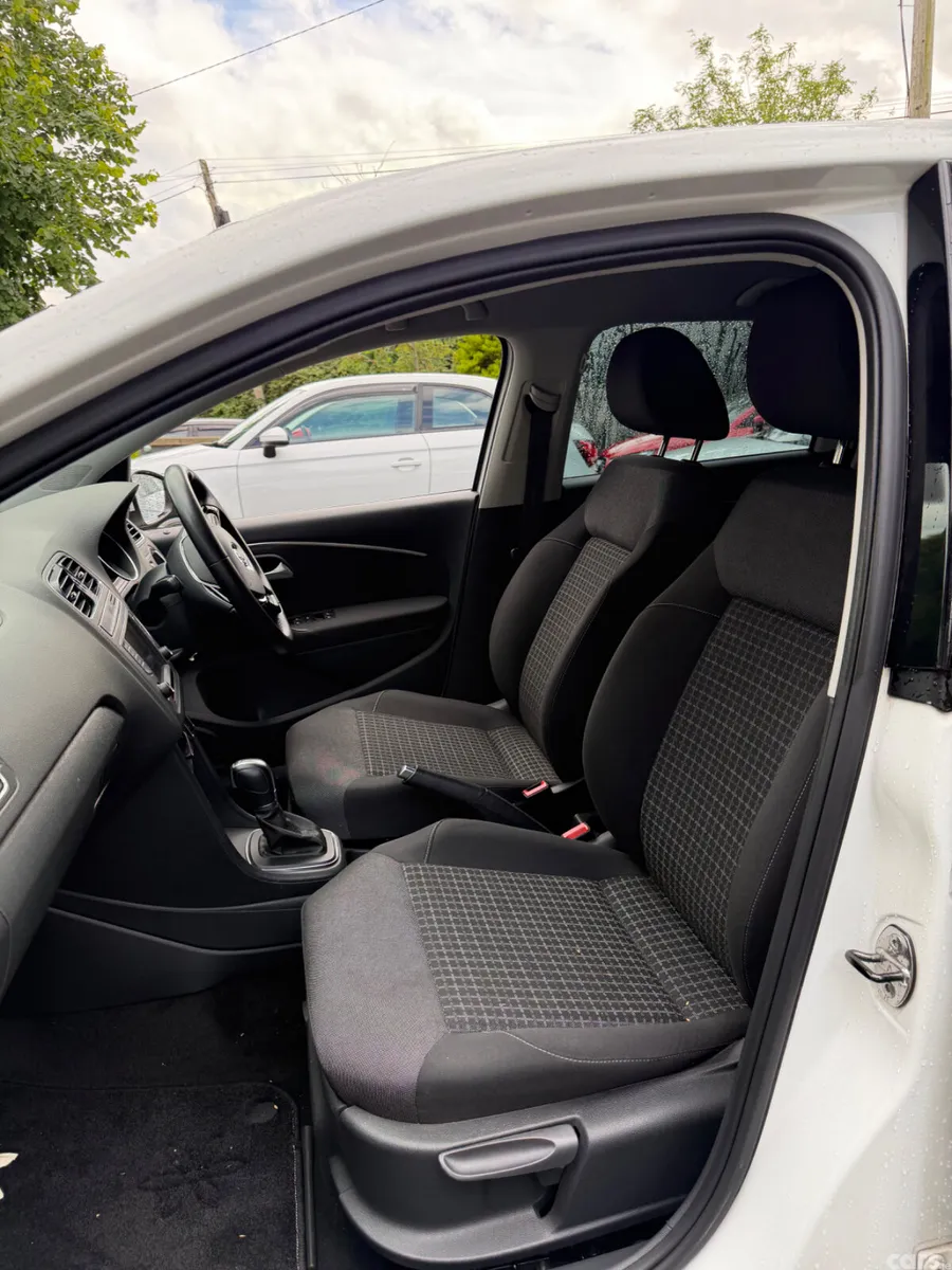 Volkswagen Polo Hatchback, Petrol, 2015, White