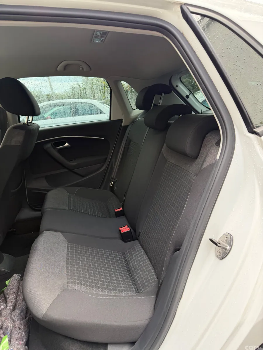 Volkswagen Polo Hatchback, Petrol, 2015, White