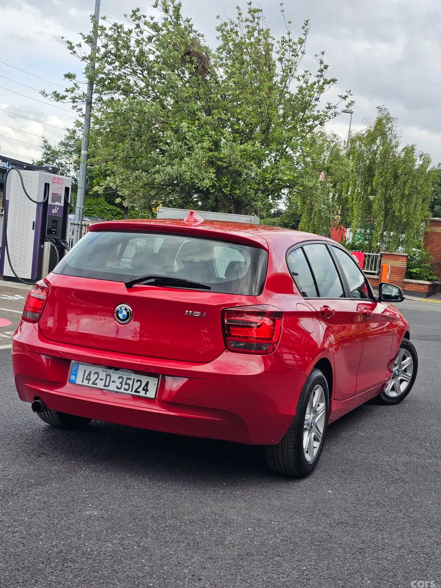 BMW 1-Series Hatchback, Petrol, 2014, Red
