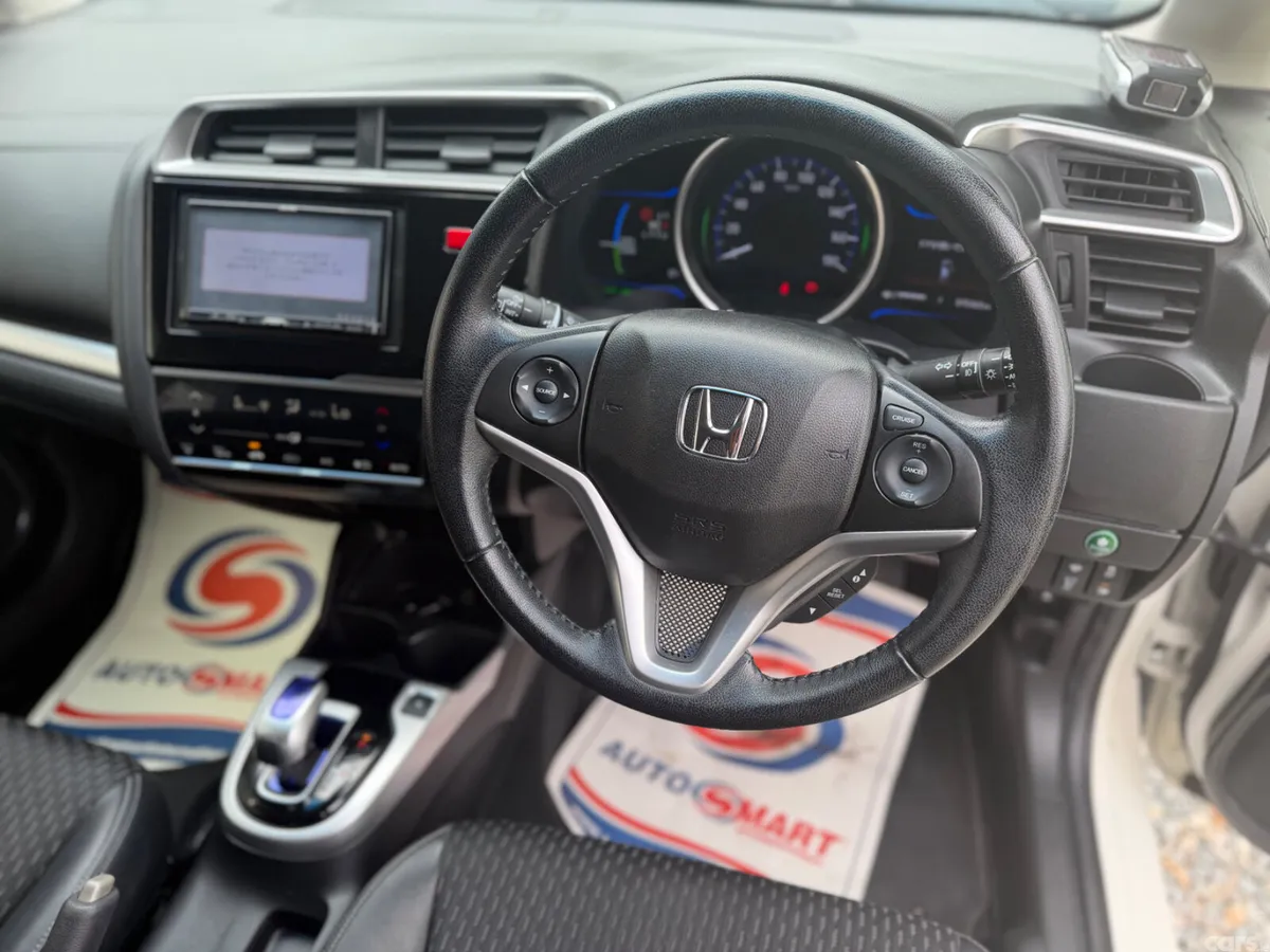 Honda Fit Hatchback, Petrol Hybrid, 2017, White
