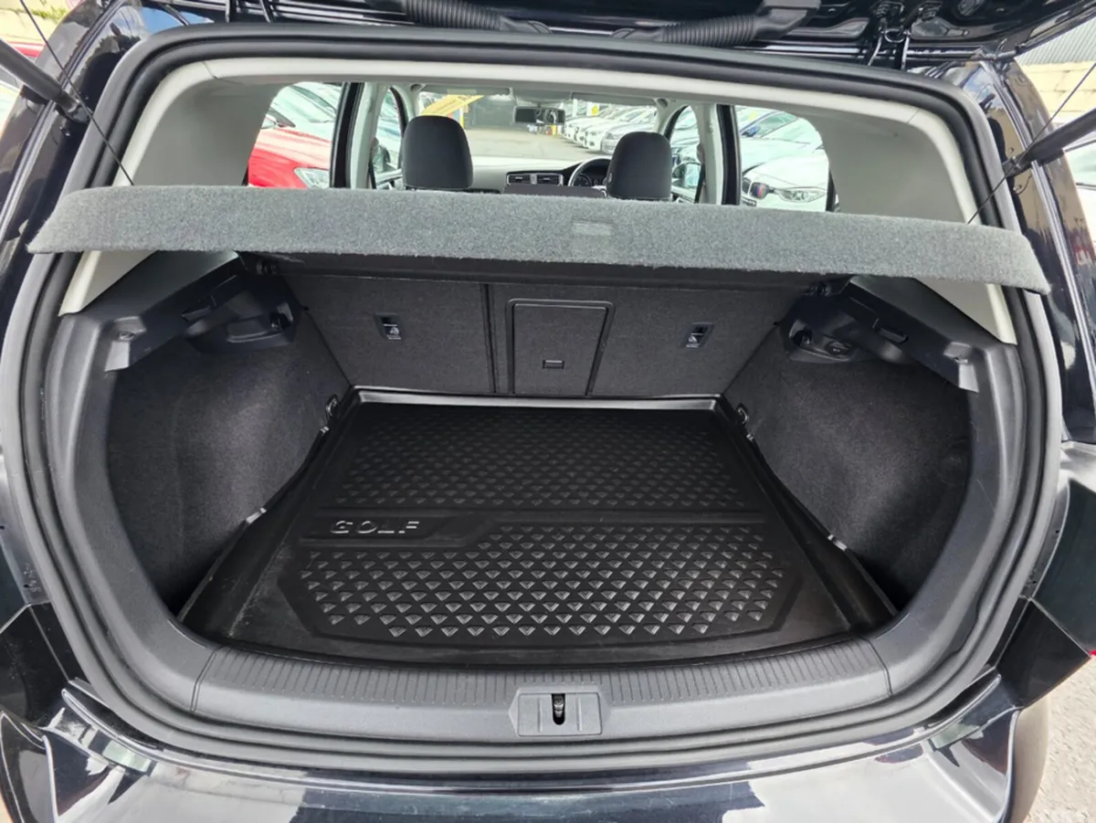Volkswagen Golf Hatchback, Petrol, 2013, Black