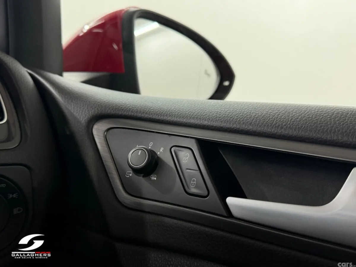 Volkswagen Golf Hatchback, Diesel, 2020, Red