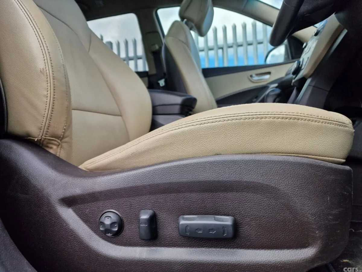 Hyundai Santa Fe MPV, Diesel, 2016, Black