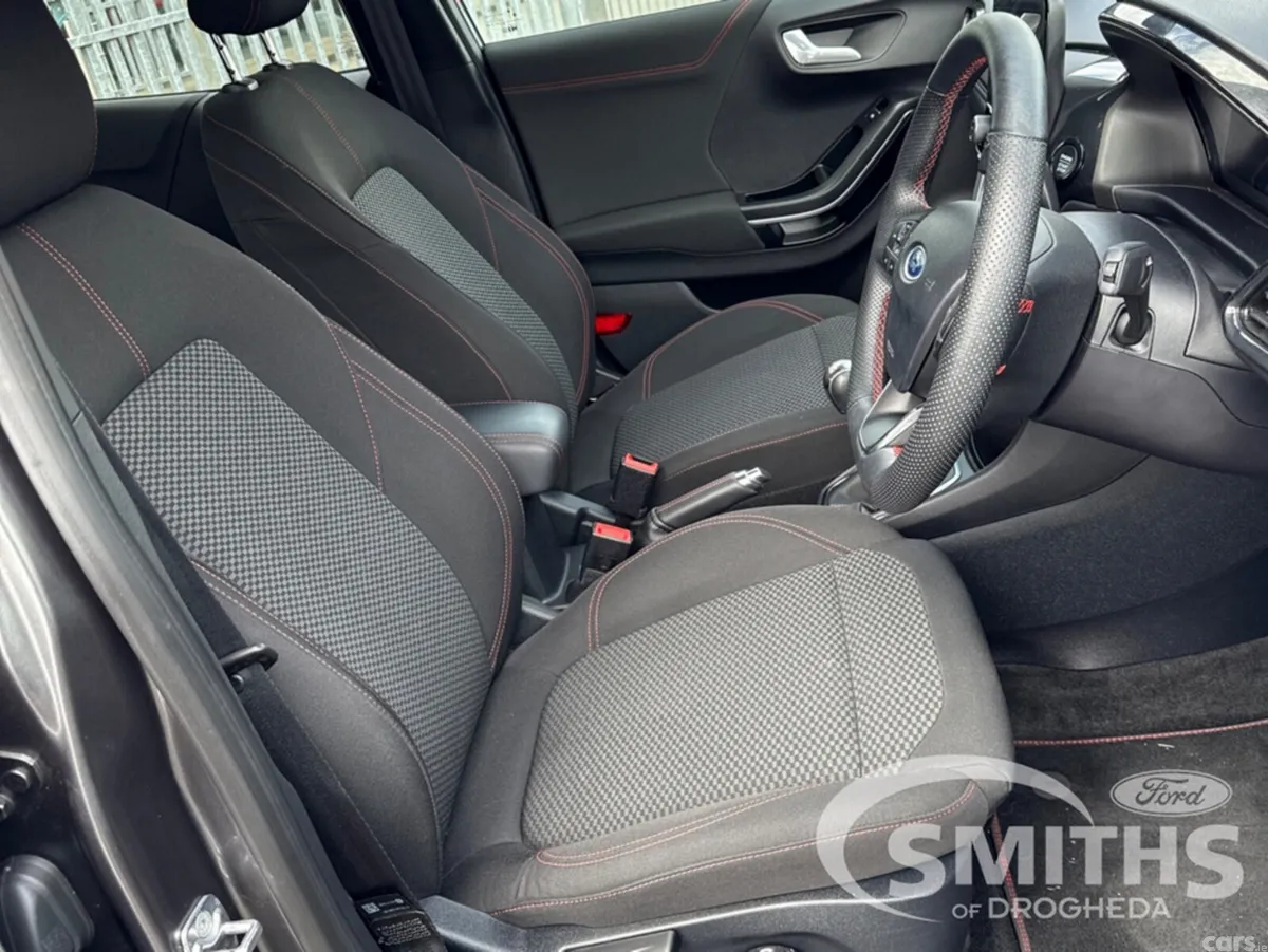 Ford Puma MPV, Petrol Hybrid, 2023, Grey