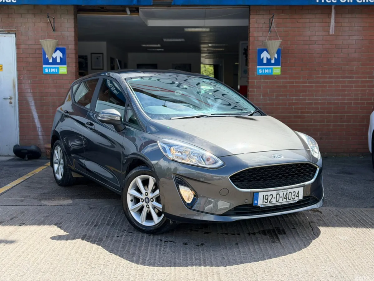 Ford Fiesta Hatchback, Petrol, 2019, Grey