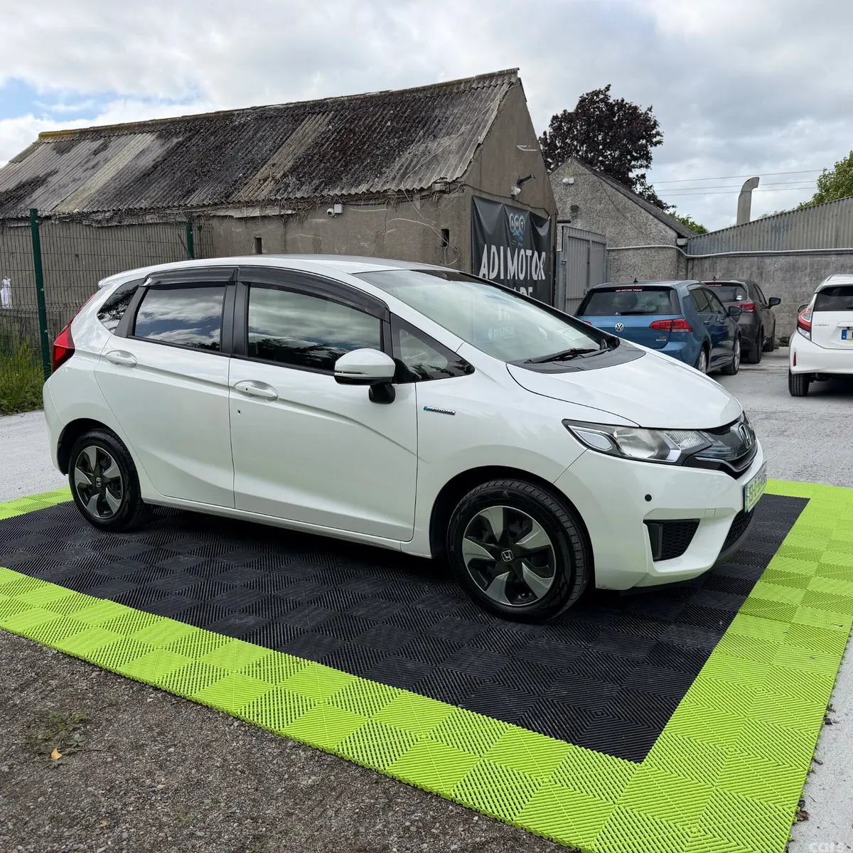 Honda Fit Hatchback, Petrol Hybrid, 2015, White