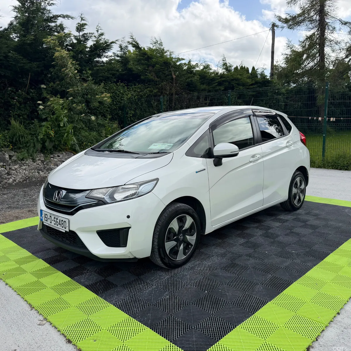 Honda Fit Hatchback, Petrol Hybrid, 2015, White