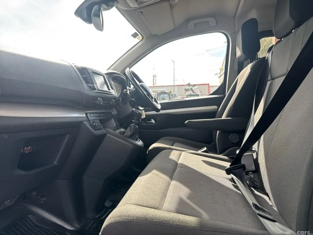 Toyota Proace MPV, Diesel, 2024, Grey