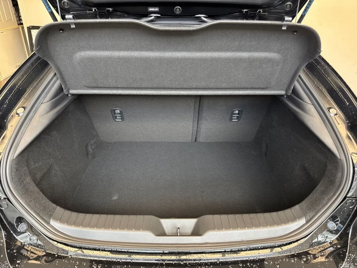 Mazda Mazda3 Hatchback, Petrol, 2026, Black