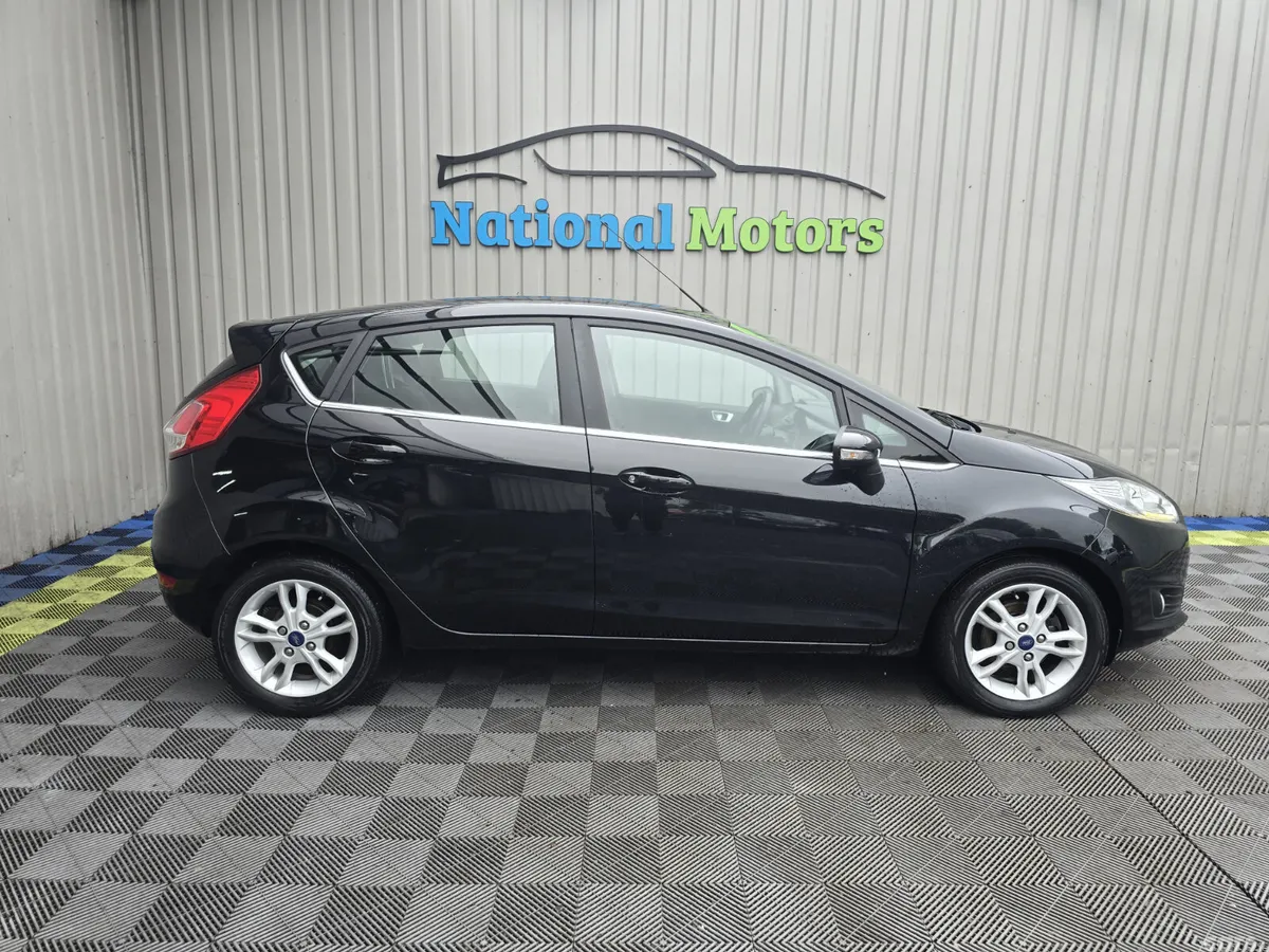 Ford Fiesta Hatchback, Petrol, 2016, Black