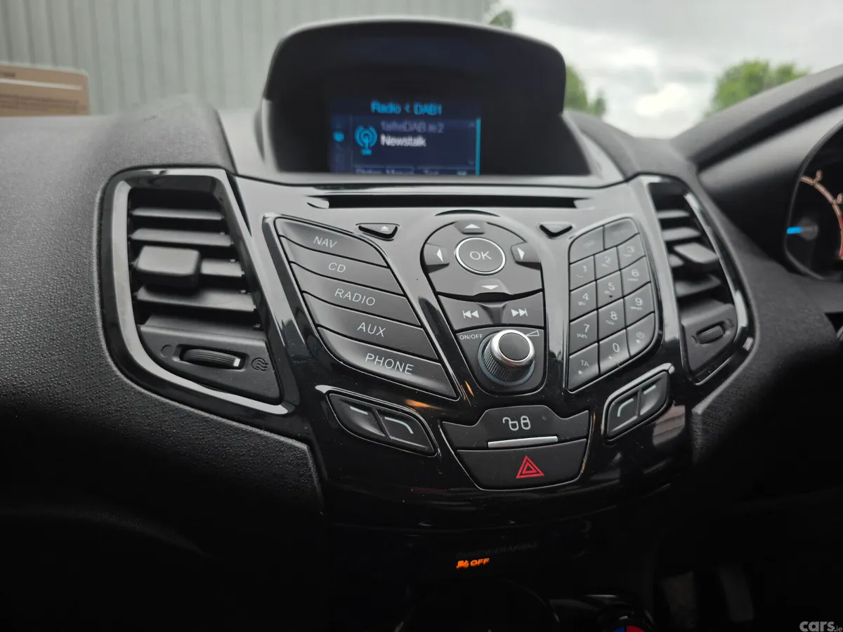 Ford Fiesta Hatchback, Petrol, 2016, Black