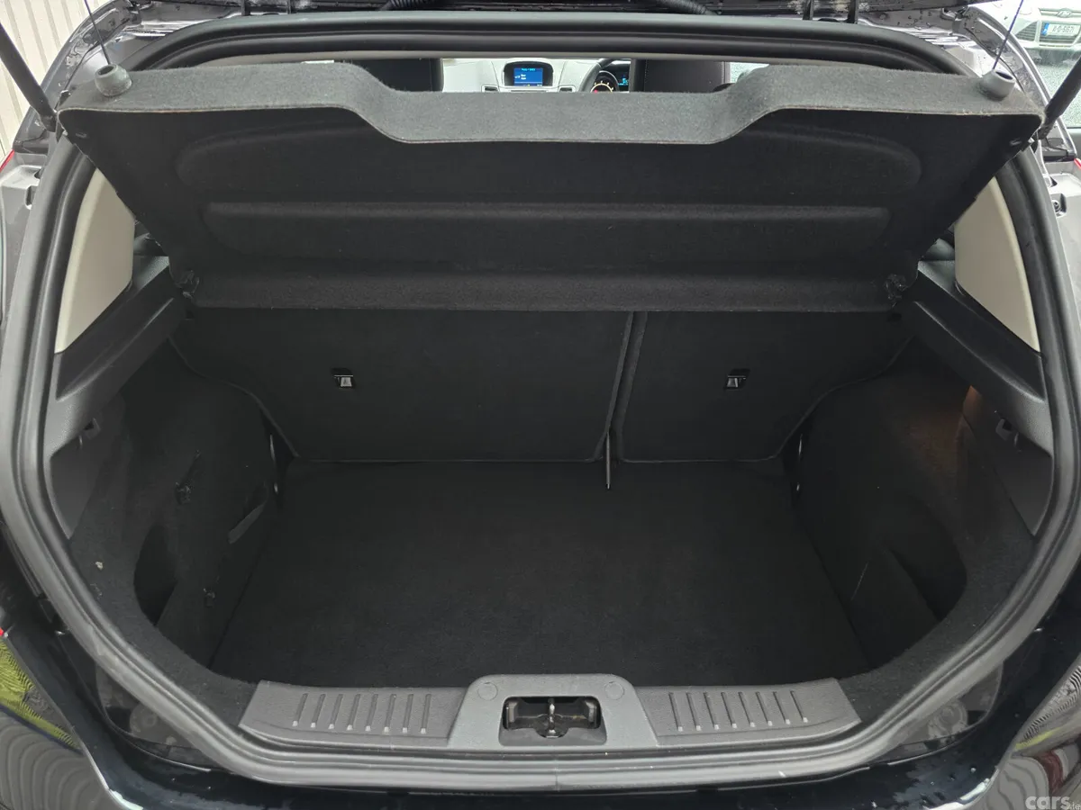 Ford Fiesta Hatchback, Petrol, 2016, Black