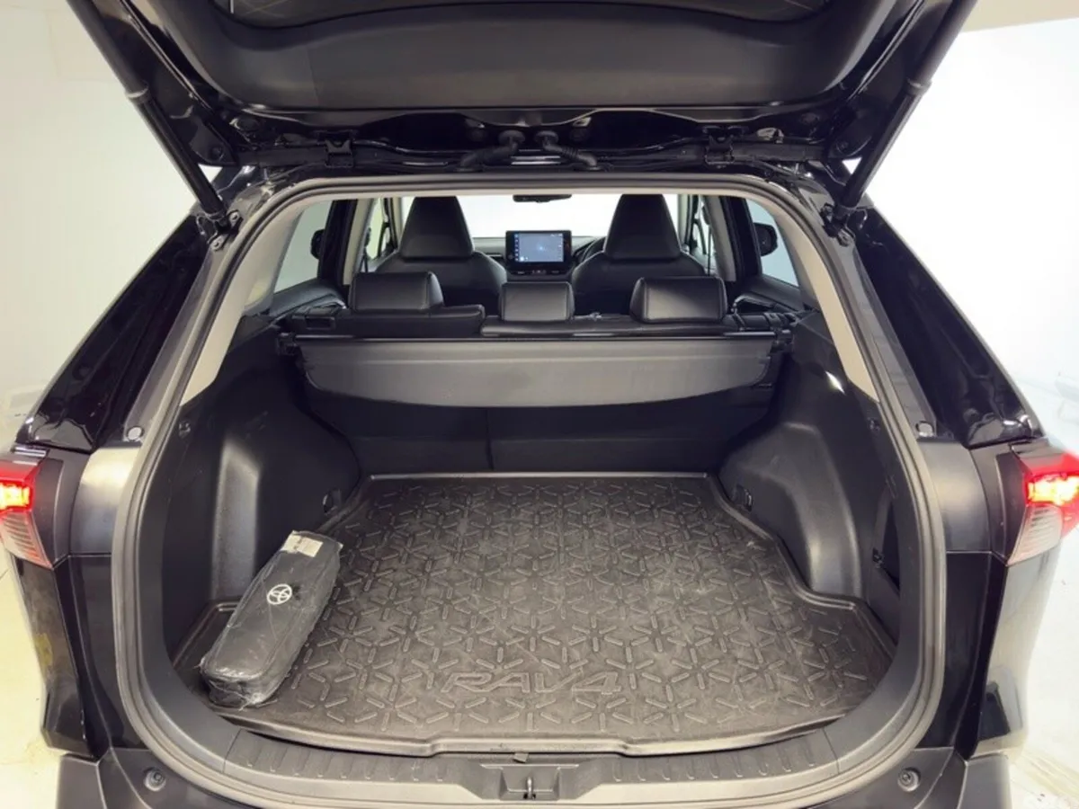 Toyota RAV4 SUV, Petrol Hybrid, 2023, Black