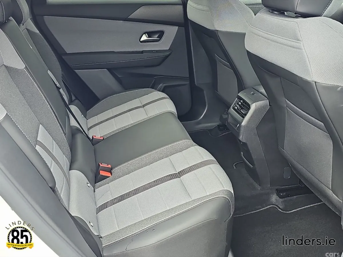 Opel Grandland SUV, Petrol Hybrid, 2026, White