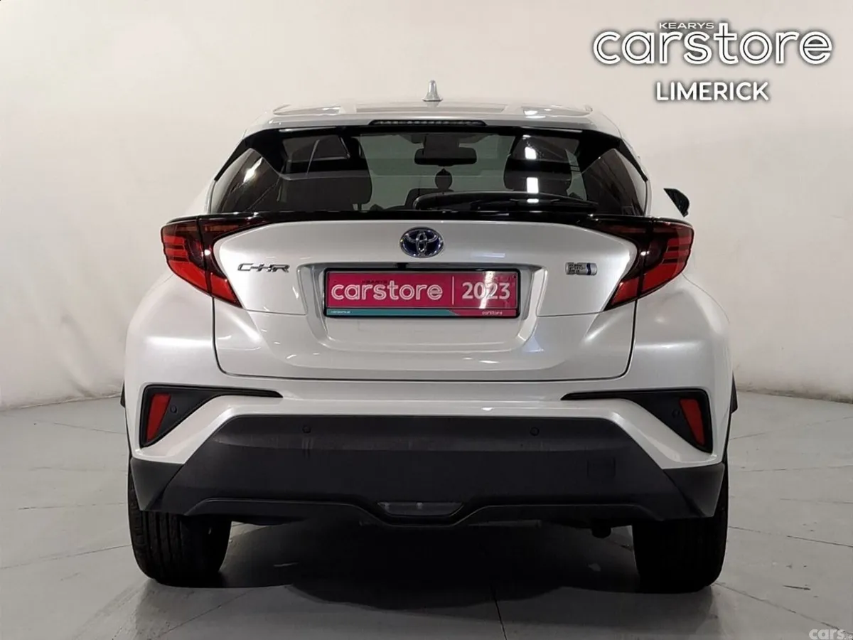 Toyota C-HR SUV, Petrol Hybrid, 2023, White