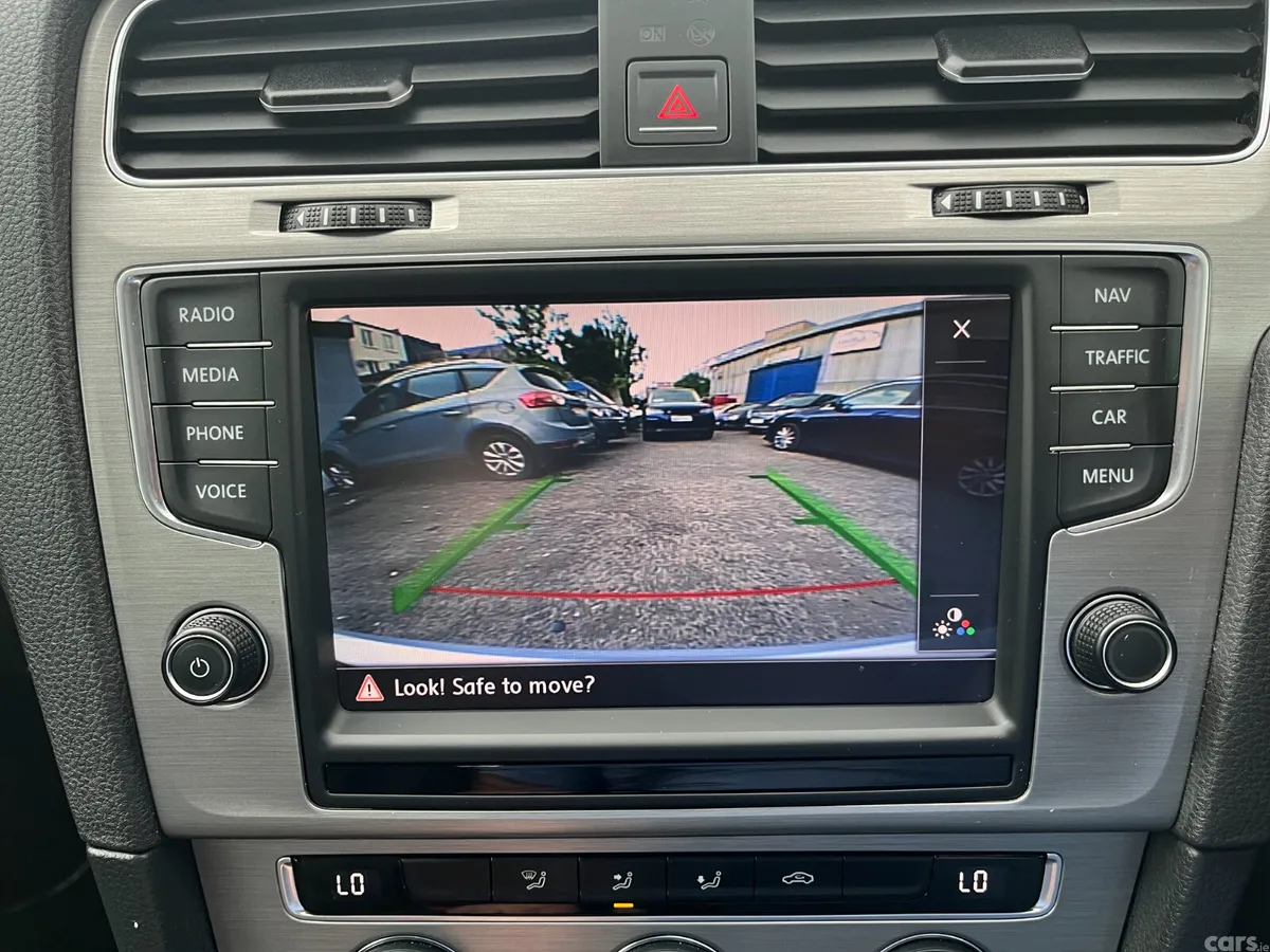 Volkswagen Golf Hatchback, Petrol, 2015, Silver