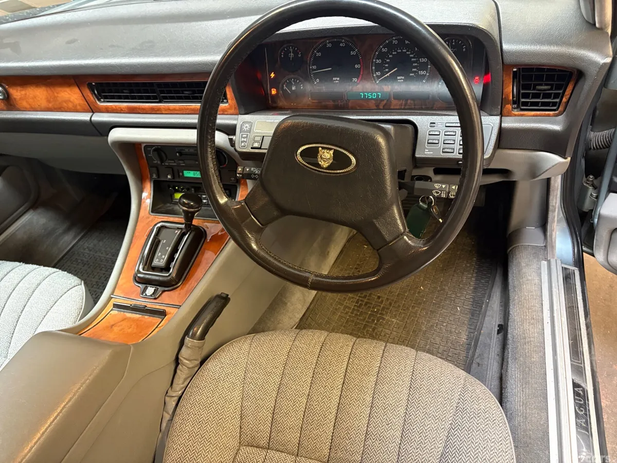 Jaguar XJ Saloon, Petrol, 1990, Blue