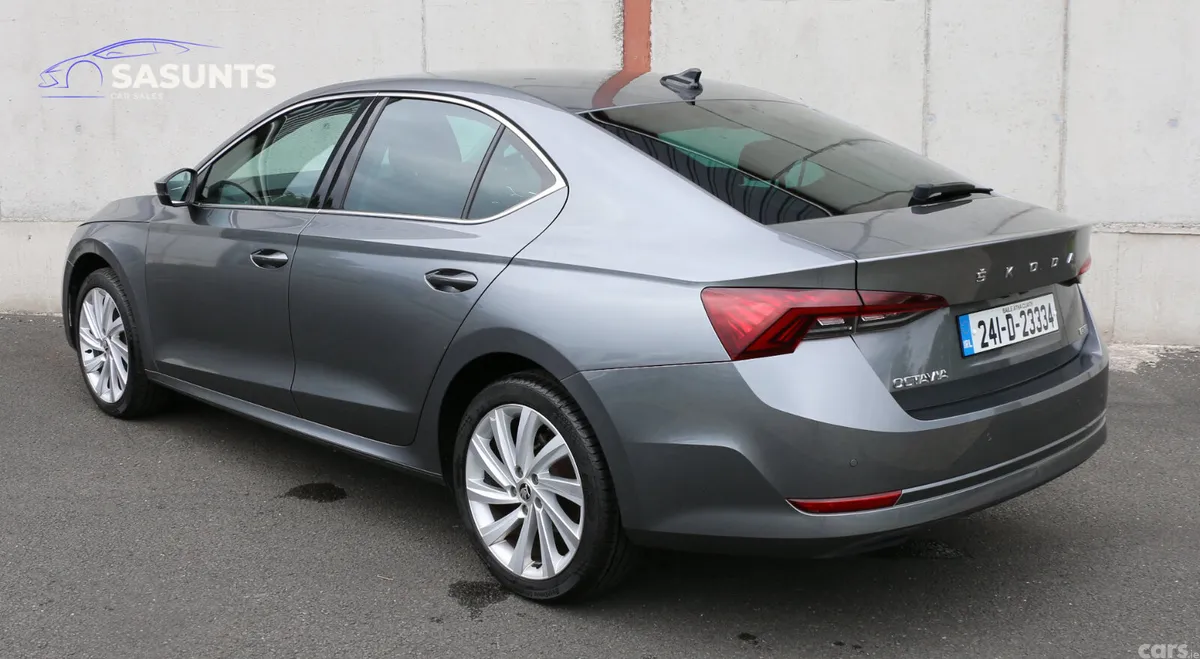 Skoda Octavia Saloon, Petrol Hybrid, 2024, Grey