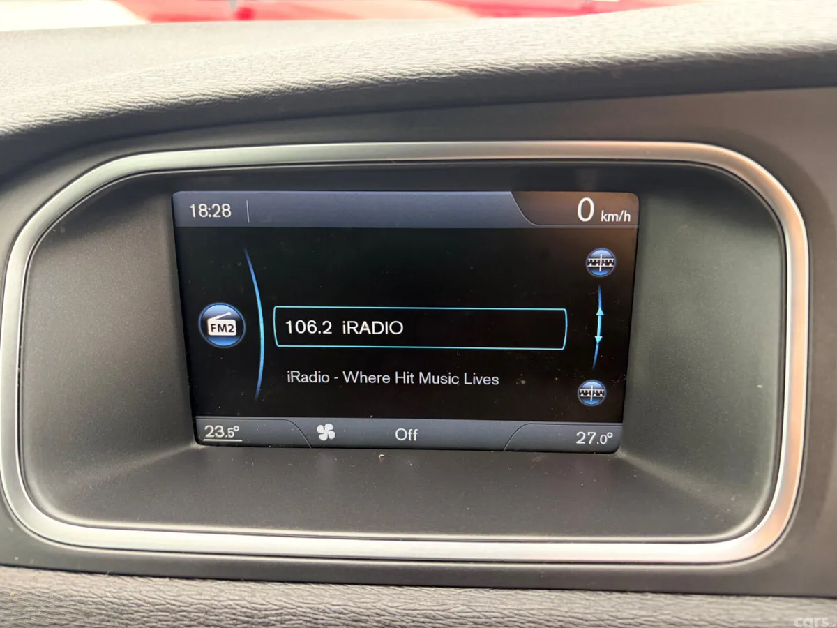 Volvo V40 Hatchback, Petrol, 2014, White