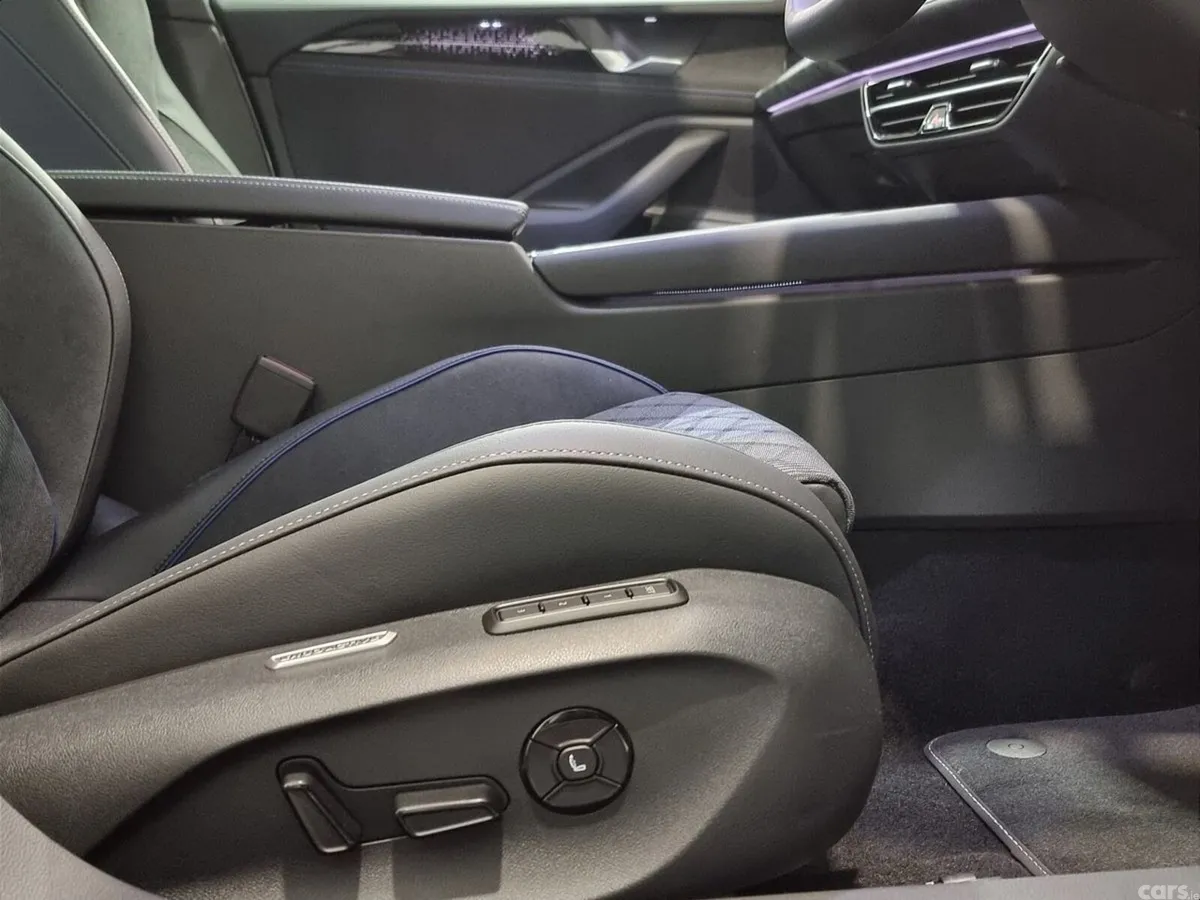Volkswagen Passat Estate, Diesel, 2026, Silver
