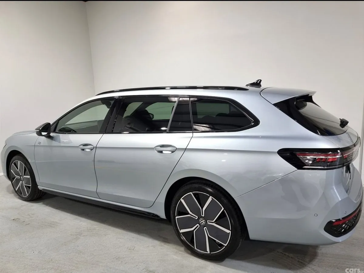Volkswagen Passat Estate, Diesel, 2026, Silver