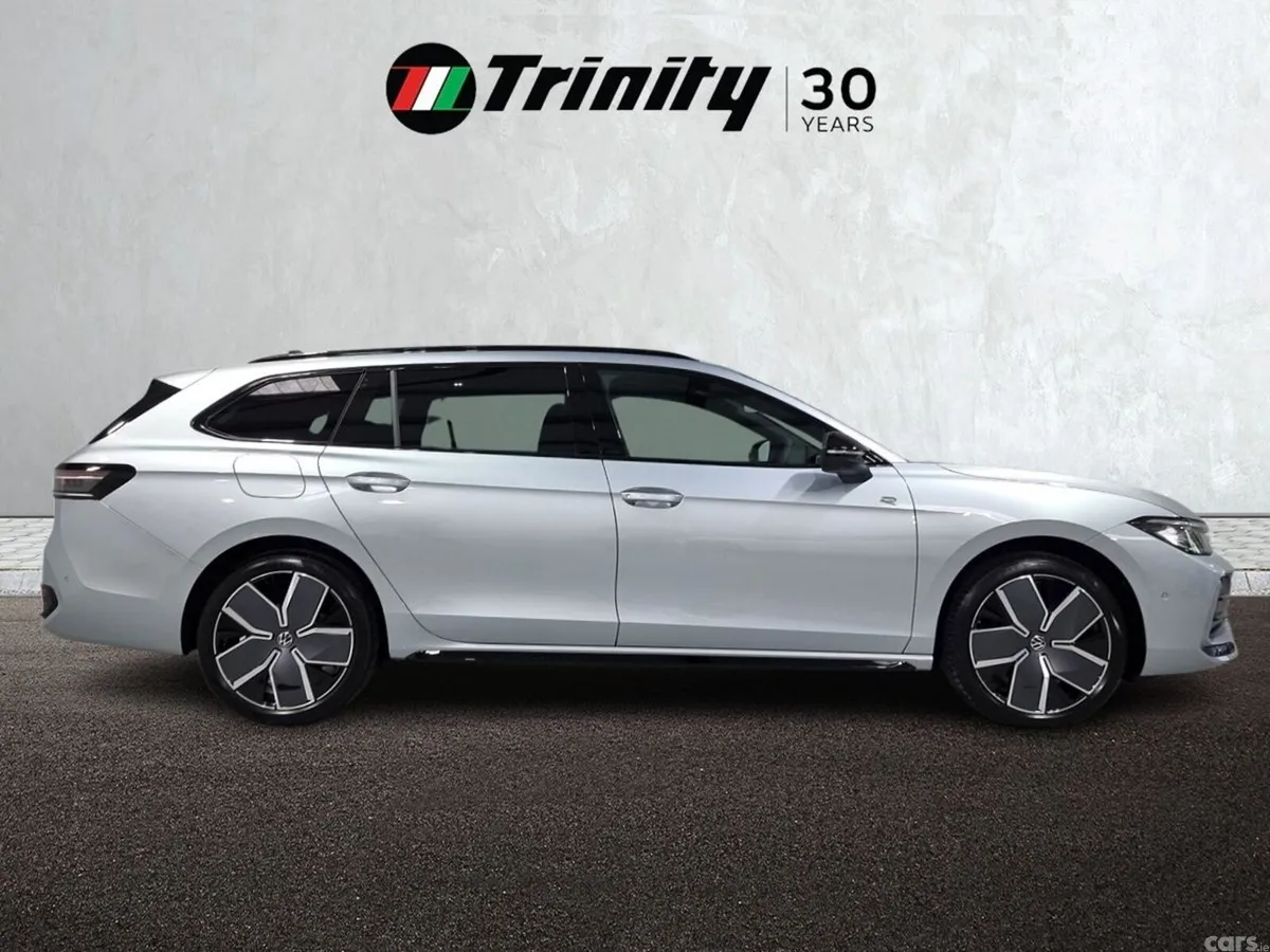 Volkswagen Passat Estate, Diesel, 2026, Silver