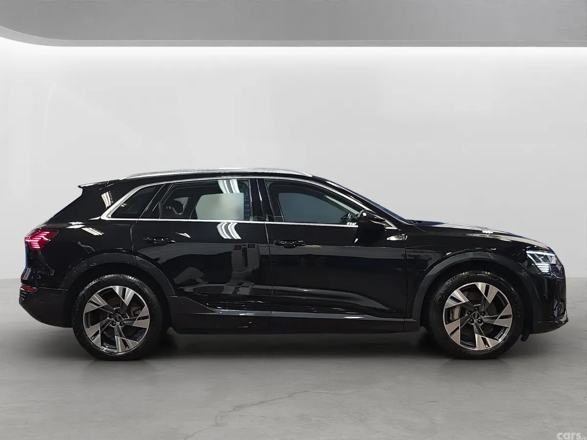Audi Q8 e-tron SUV, Electric, 2023, Black