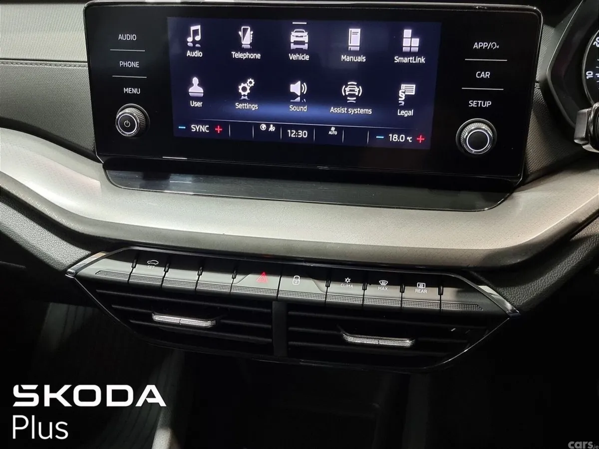 Skoda Octavia Saloon, Petrol, 2022, Silver