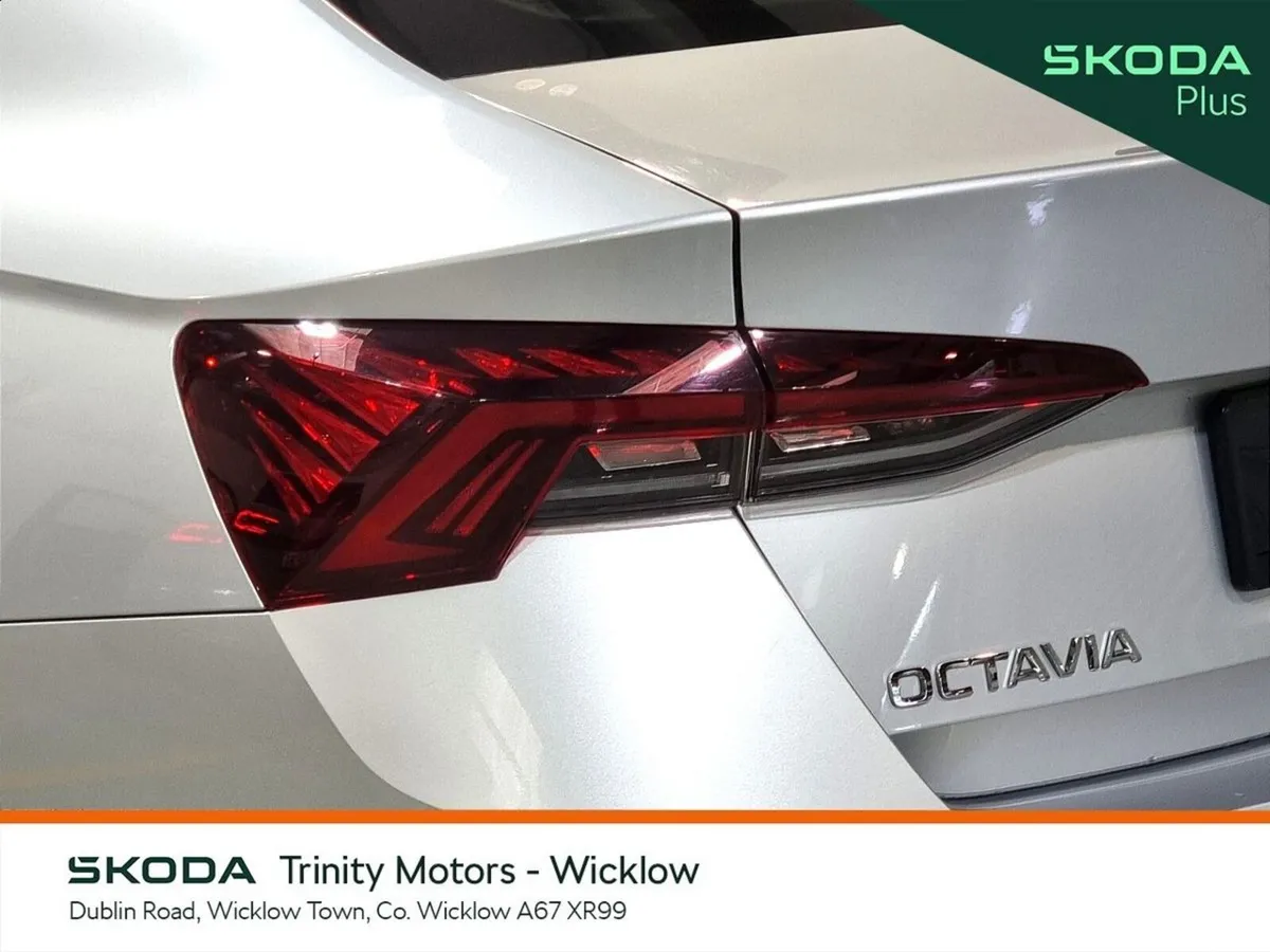 Skoda Octavia Saloon, Petrol, 2022, Silver