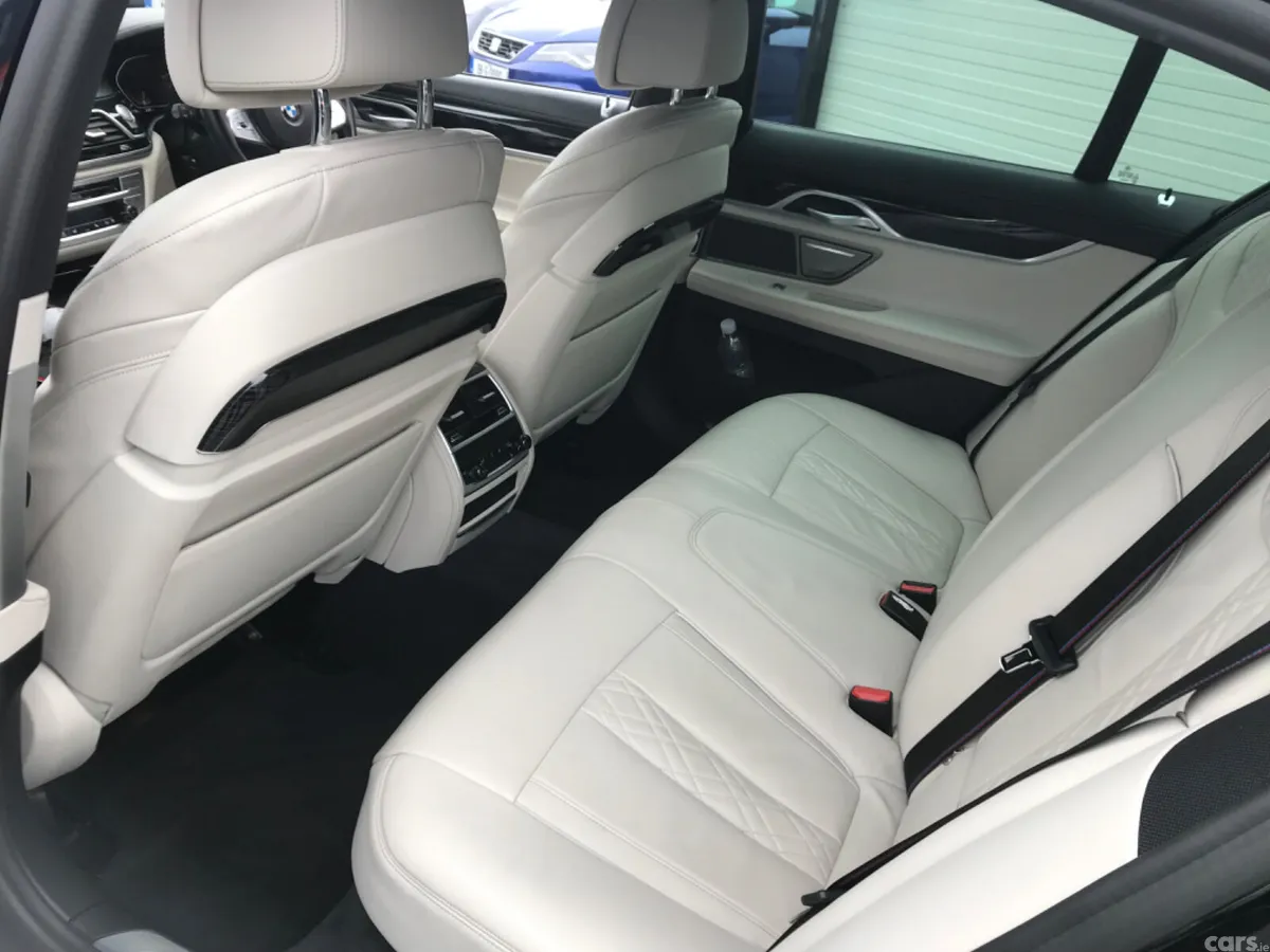 BMW 7-Series Saloon, Diesel, 2022, Black