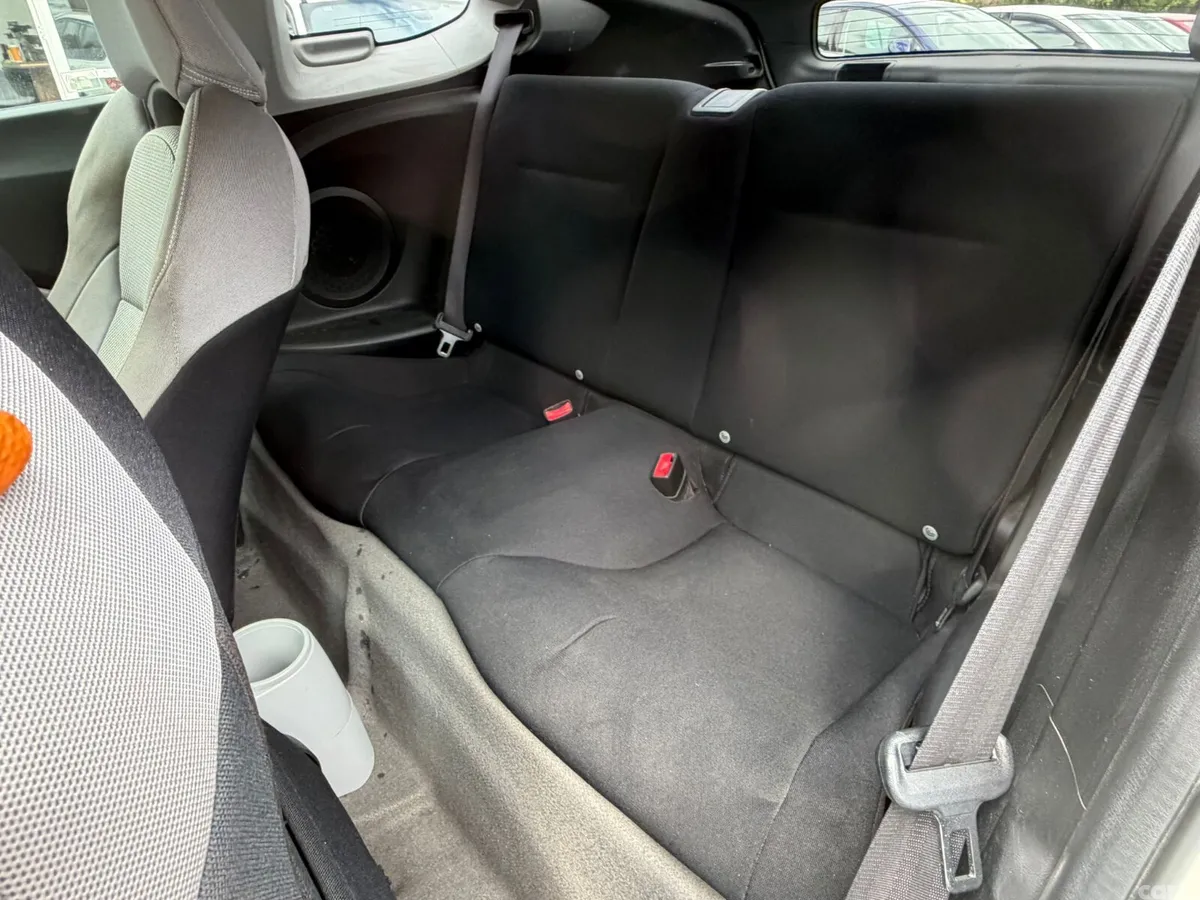 Honda CR-Z Coupe, Petrol Hybrid, 2011, White