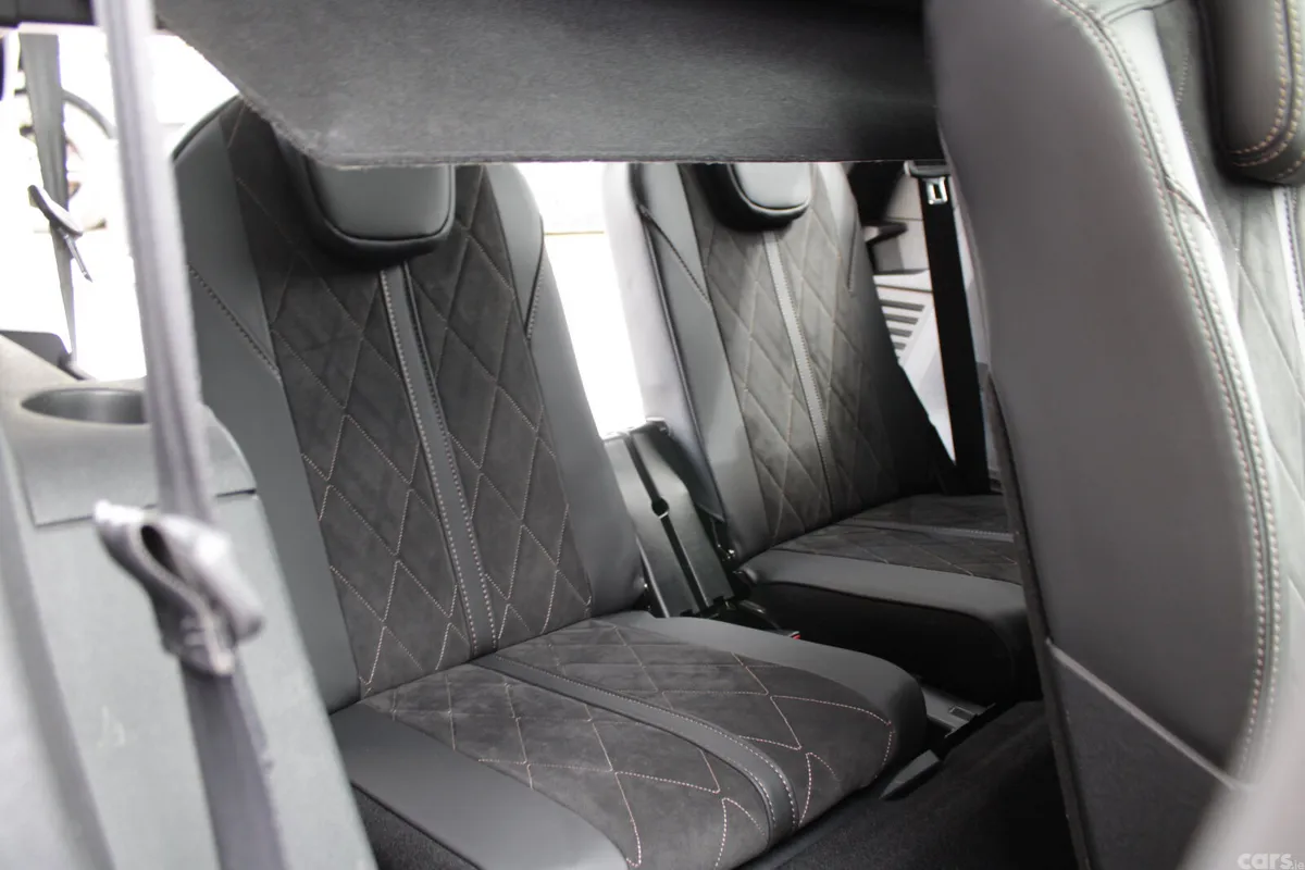 Peugeot 5008 MPV, Diesel, 2018, Grey