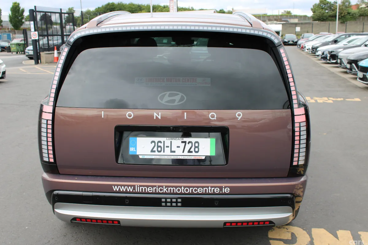 Hyundai IONIQ 9 MPV, Electric, 2026, Brown
