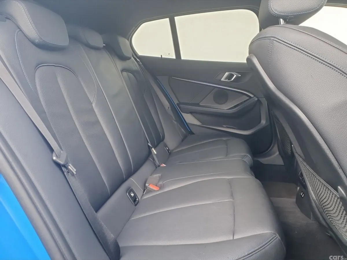 BMW 1-Series Hatchback, Diesel, 2021, Blue