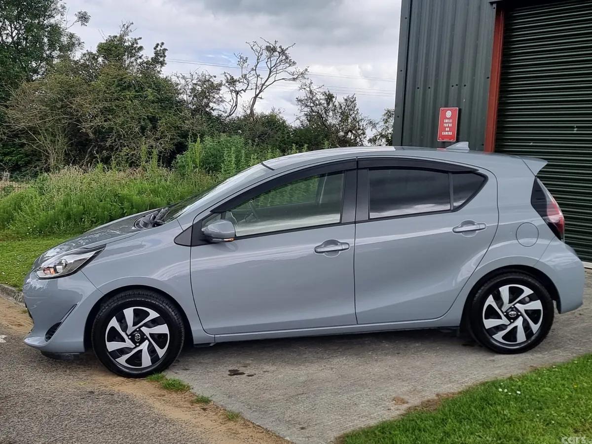 Toyota Aqua Hatchback, Petrol Hybrid, 2021, Grey