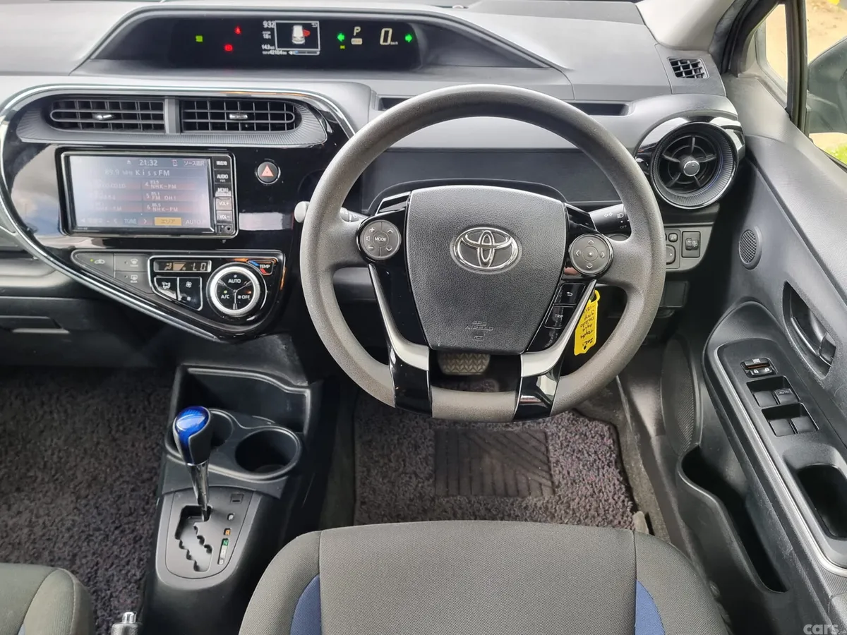 Toyota Aqua Hatchback, Petrol Hybrid, 2021, Grey