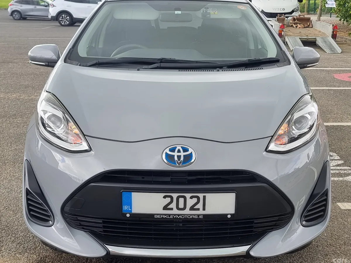 Toyota Aqua Hatchback, Petrol Hybrid, 2021, Grey