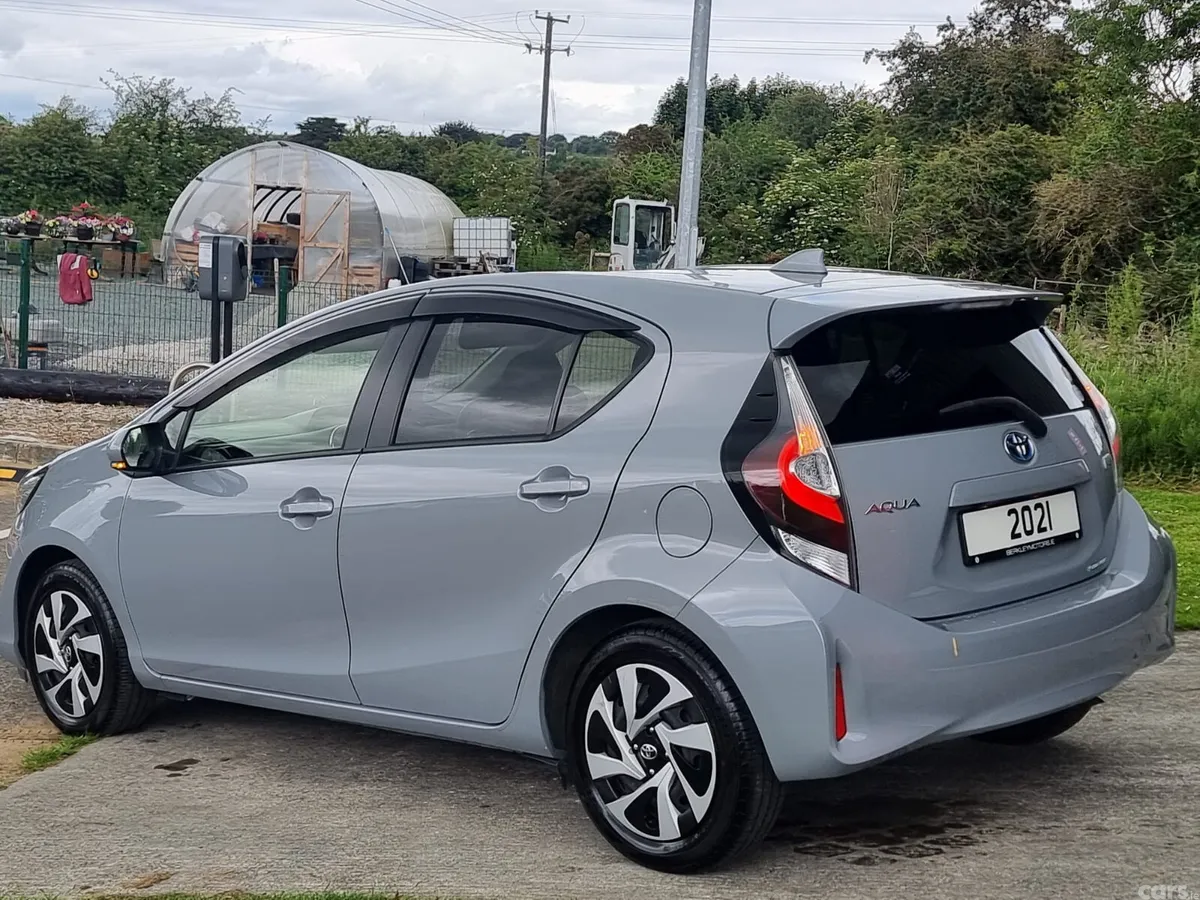 Toyota Aqua Hatchback, Petrol Hybrid, 2021, Grey