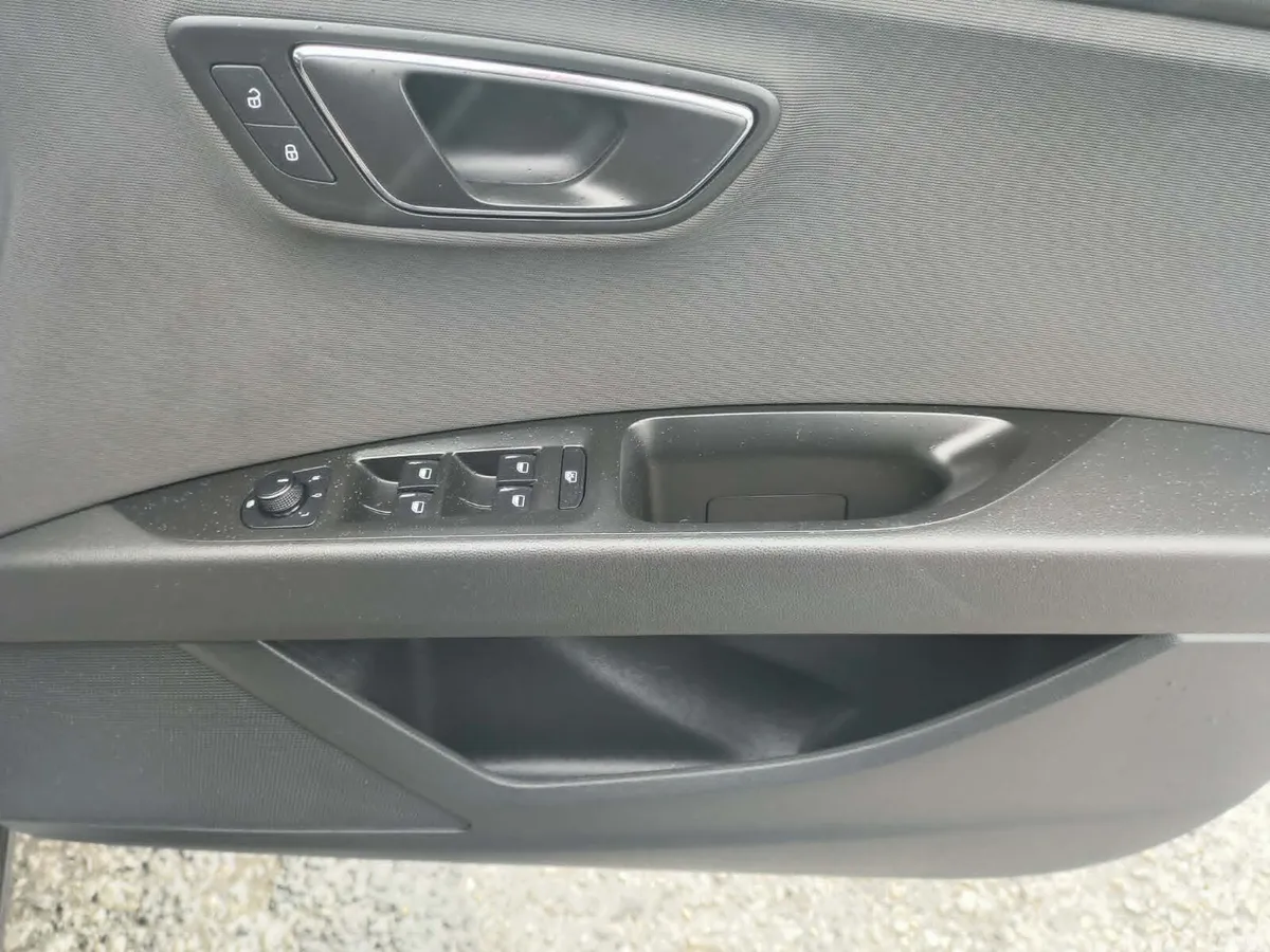 SEAT Leon Estate, Diesel, 2015, Grey